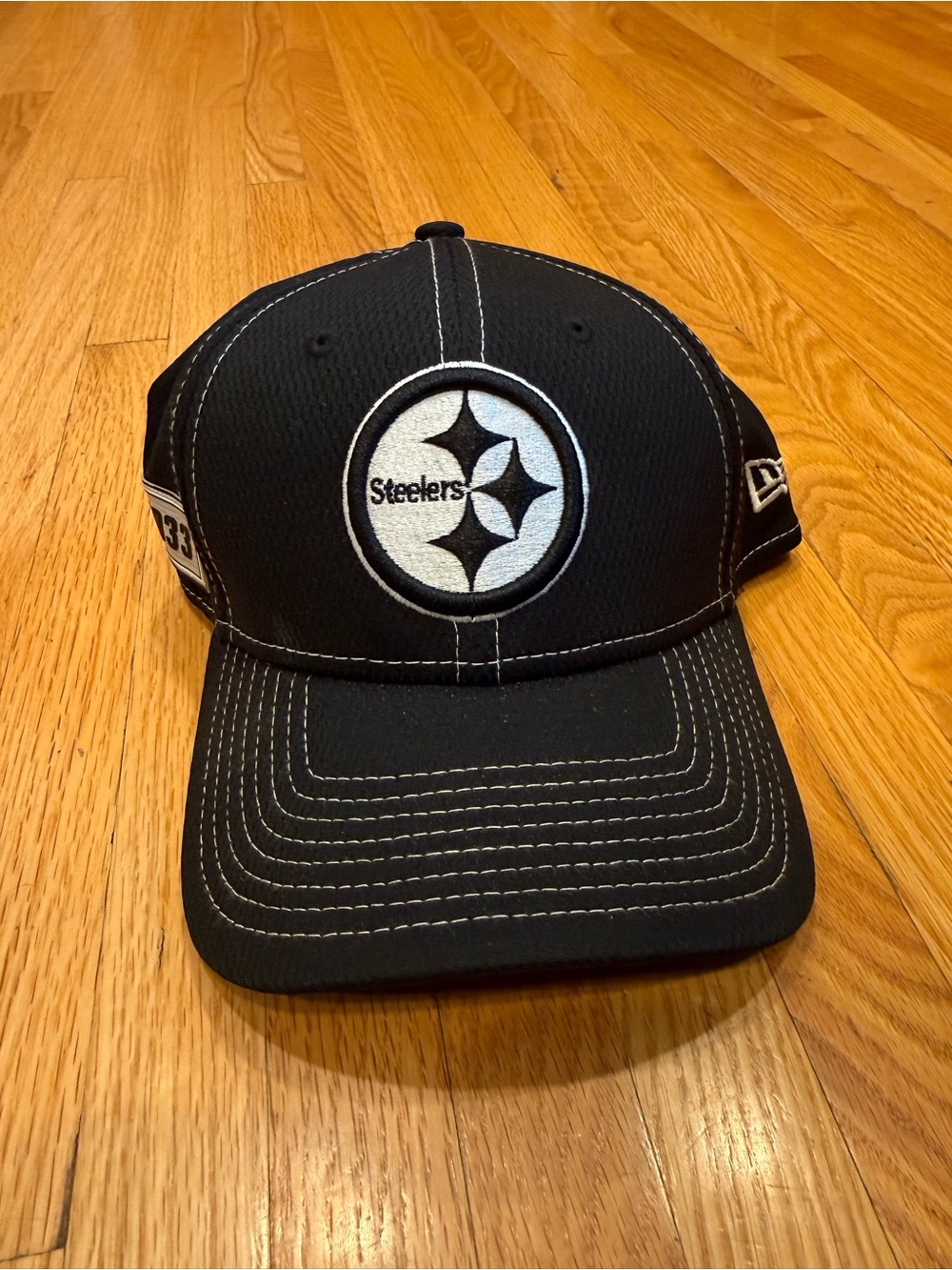 New Era Pittsburgh Steelers Black Contrast-Stitch Flex Fit Hat
